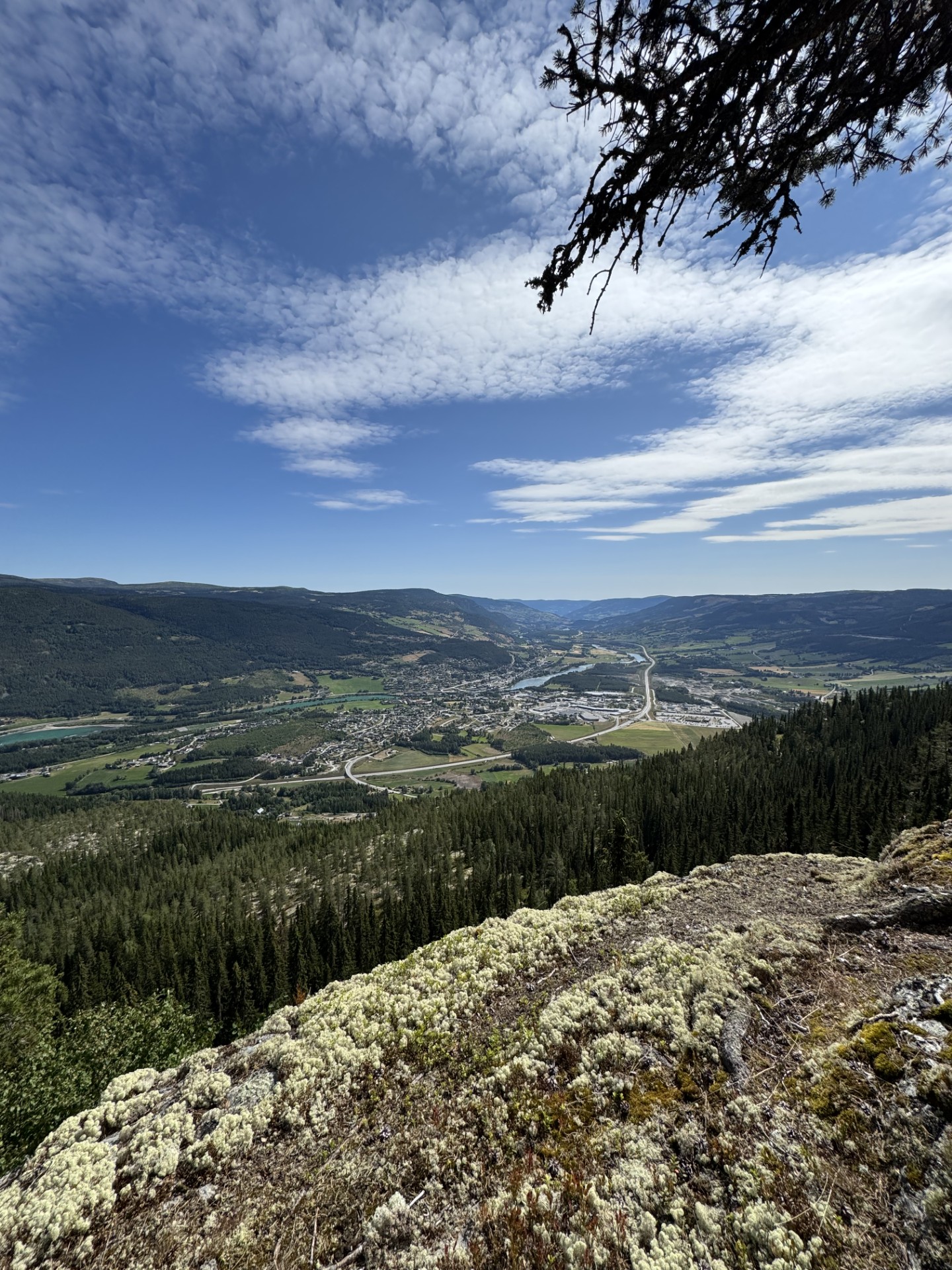IT-hjelp i Midt-Gudbrandsdalen: utsikt over Vinstra i Nord-Fron kommune